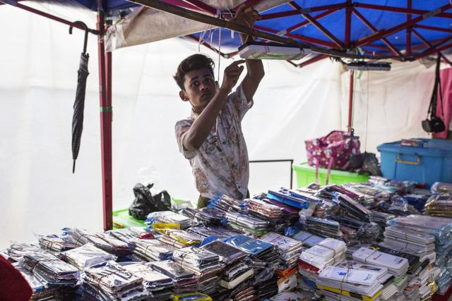 5000萬緬甸人第一次用上互聯(lián)網，接下來的事無語了 | 譯站