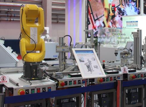 未來(lái)三年工業(yè)機(jī)器人發(fā)展機(jī)遇和趨勢(shì)